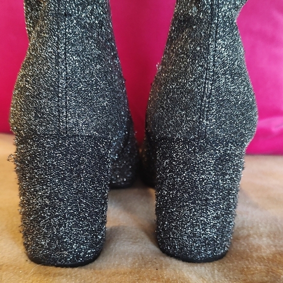 American Eagle Outfitters Silver and Black Glitter Ankle Boots Chunky Heel SZ 9 - Picture 4 of 11